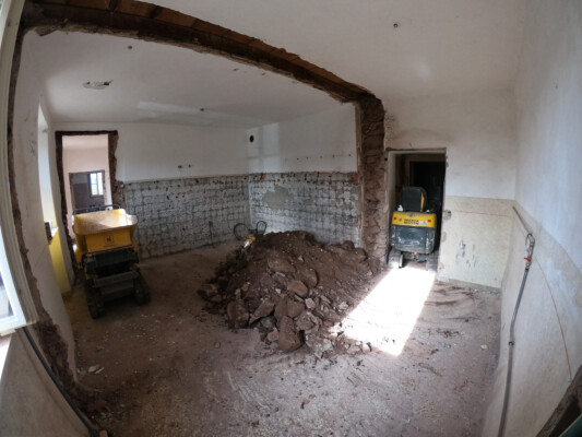 Die jetzt um die Speisekammer vergrößerte Küche. DCIM100GOPROGOPR8417.JPG